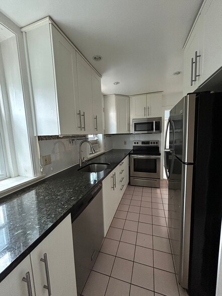 Building Photo - 96 Saint Paul St