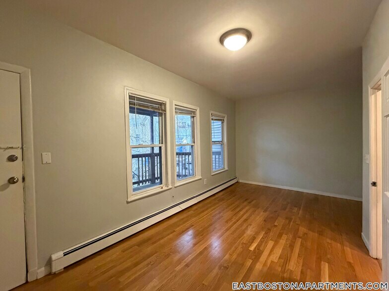 Building Photo - 345 Meridian St