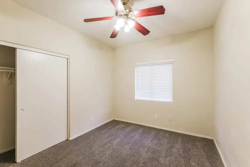 Building Photo - 15723 W Calavar Rd
