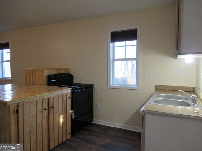 Building Photo - 88 Stanley Nix Rd