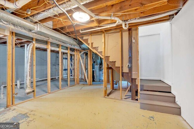 Building Photo - 3819 Dora Dr SE