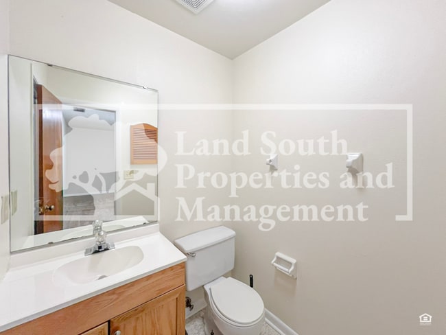 Building Photo - 3016 Skipper Pl