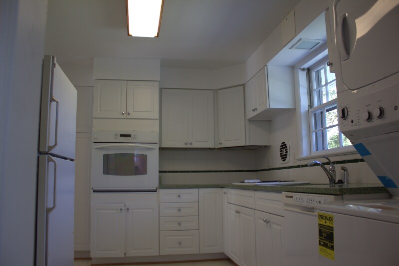Building Photo - 4907 Elsmere Ave