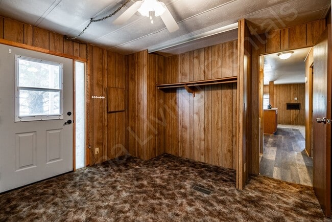 Building Photo - MOVE IN SPECIAL, $475 OFF FIRST MONTH