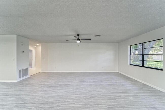 Building Photo - 1326 Idlewood Dr