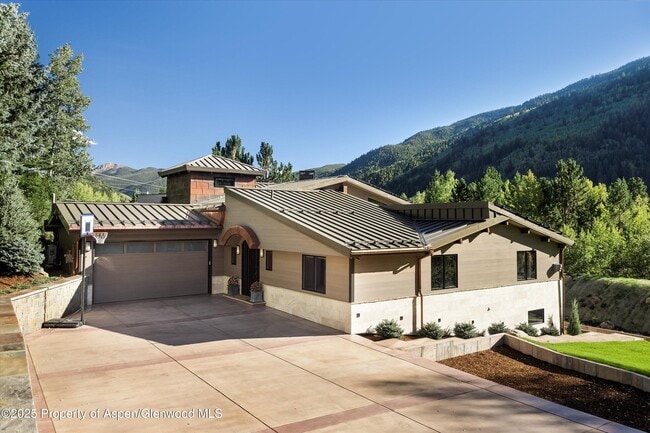 Building Photo - 39 Roaring Fork Dr