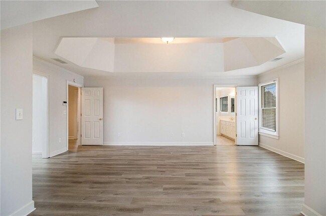 Building Photo - 1245 Denmark Dr SW