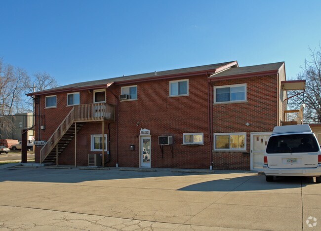 Primary Photo - 5 Girard St