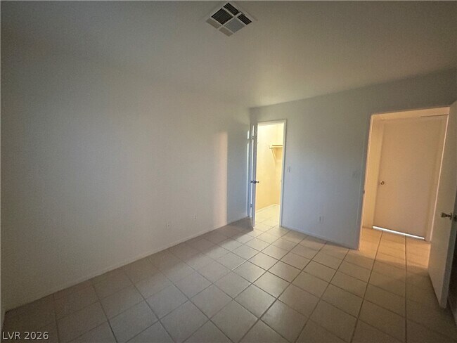 Building Photo - 5111 S Lindell Rd