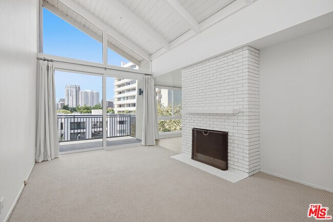 Building Photo - 1340 S Beverly Glen Blvd