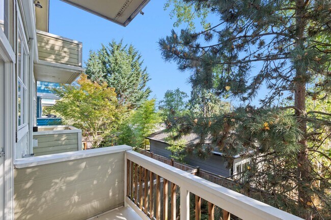 Building Photo - 3bd/3ba Seattle House