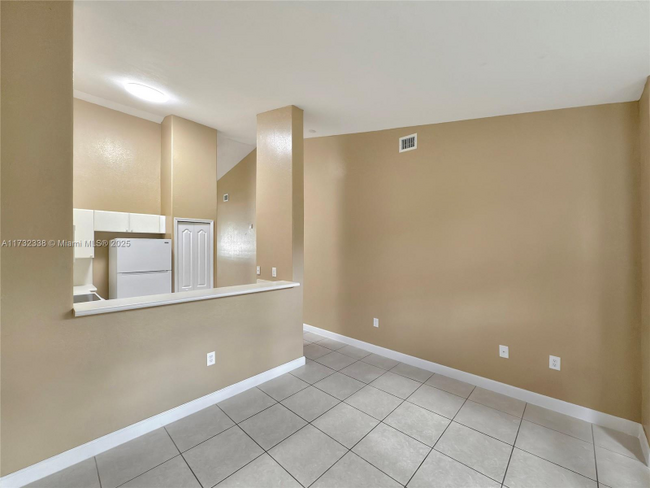 Building Photo - 1666 SE 27th Ct
