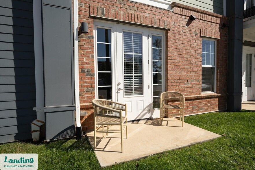 Building Photo - 340 W 25th St