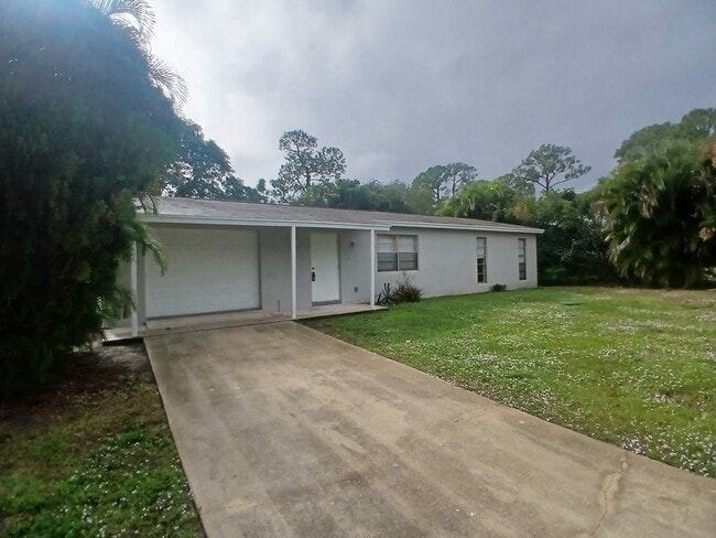 Primary Photo - 7401 Paso Robles Blvd