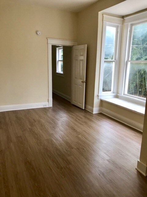 Office, den or dining room - 414 E College St