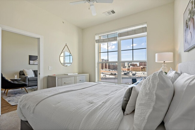 Building Photo - 1800 Diagonal Rd