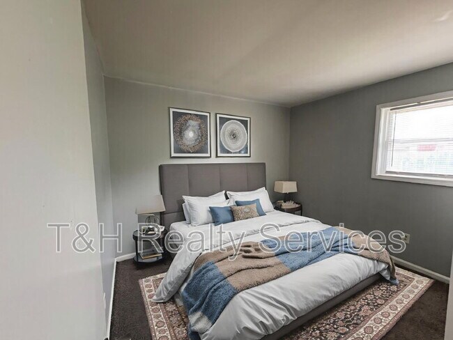 Building Photo - 10204 Catalina Dr