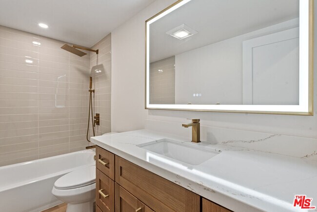 Building Photo - 5500 Torrance Blvd