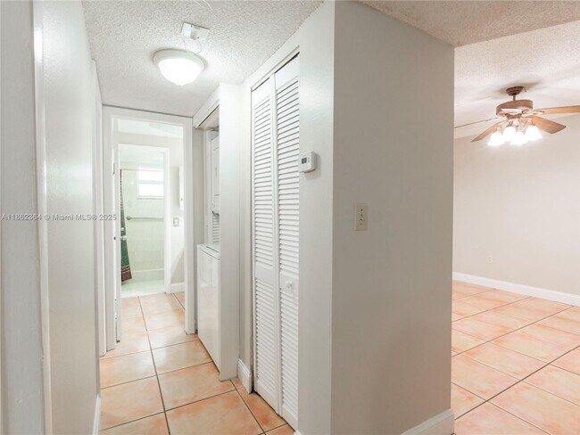 Building Photo - 10300 Coral Wy