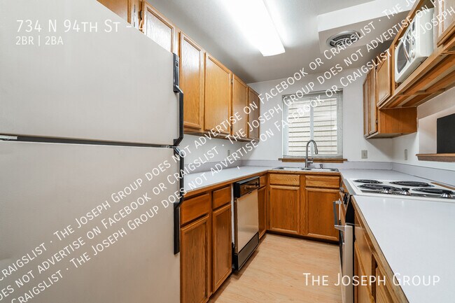 Building Photo - 734 N 94th St