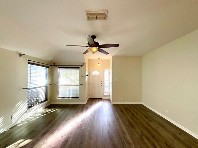 Building Photo - **APPLICATION RECEIVED** AVAILABLE! Spacious 3-Bedroom Home in a Secure Gated Community!