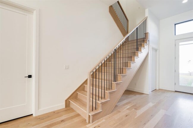 Building Photo - 827 NW 8th St