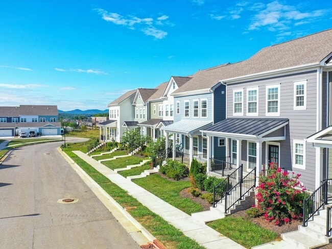 Building Photo - 3254 Tasker Dr