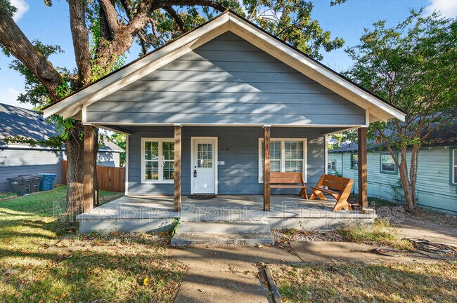 Primary Photo - 1129 W Owings St