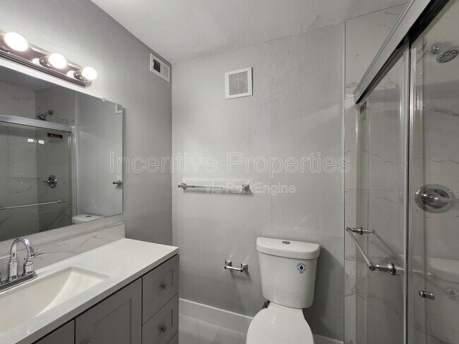 Building Photo - 4744 Walden Cir