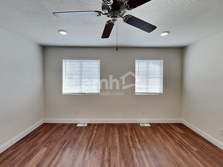 Building Photo - 7401 S Copper Rim Dr