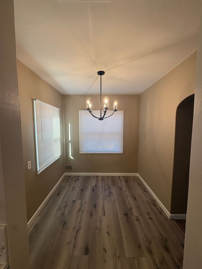 Building Photo - Fully Renovated 3 bed, 2 bath Home