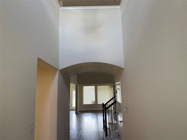 Building Photo - 6802 Tiger Trl