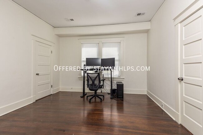 Building Photo - 1842 Mignon Ave