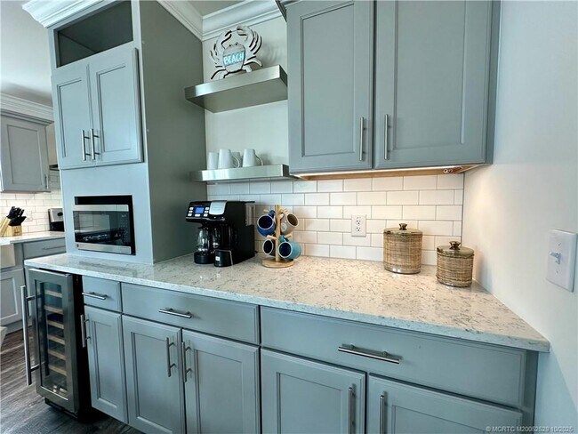 Building Photo - 2506 Heron Way