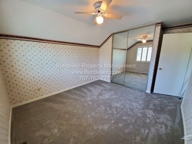 Building Photo - Beautiful 4 Bedroom Home with Pool – Easts...