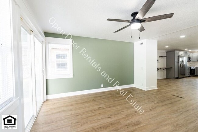 Building Photo - 15012 Tally Ho Dr