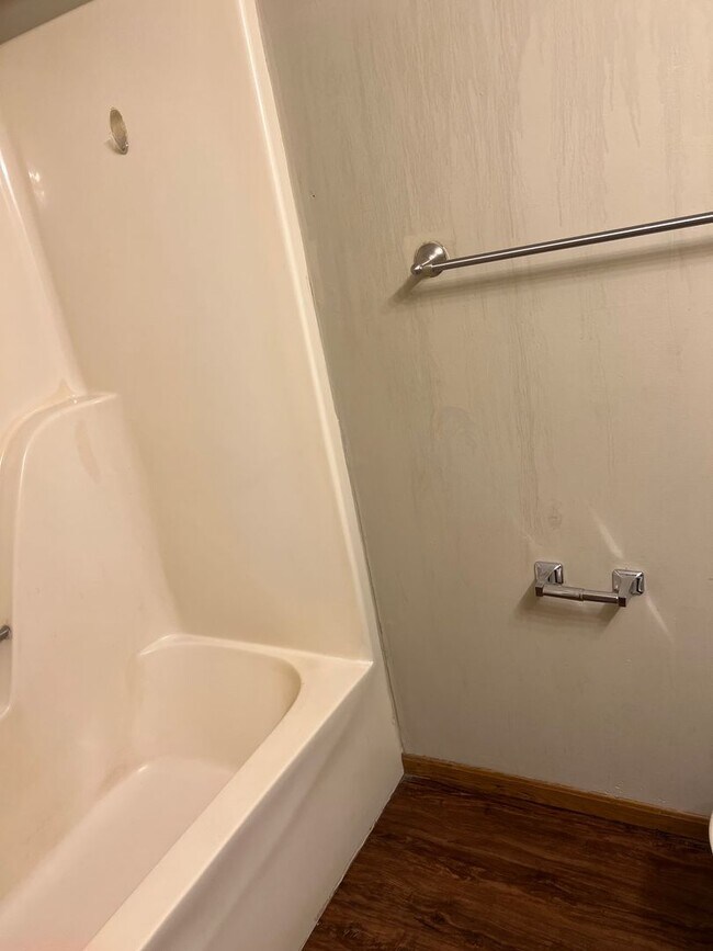 Building Photo - 630-632 W. Country Squire Ct.
