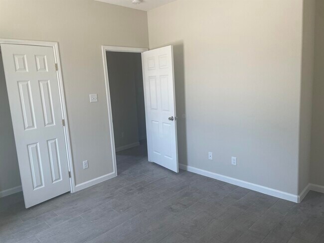 Building Photo - 314 Javier Dr