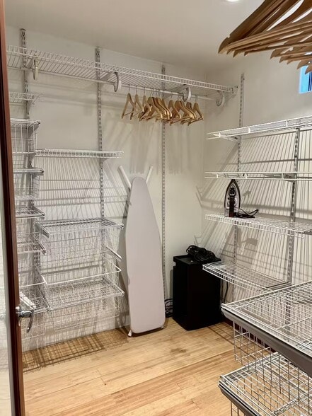 Building Photo - 3617 Maplewood Ave