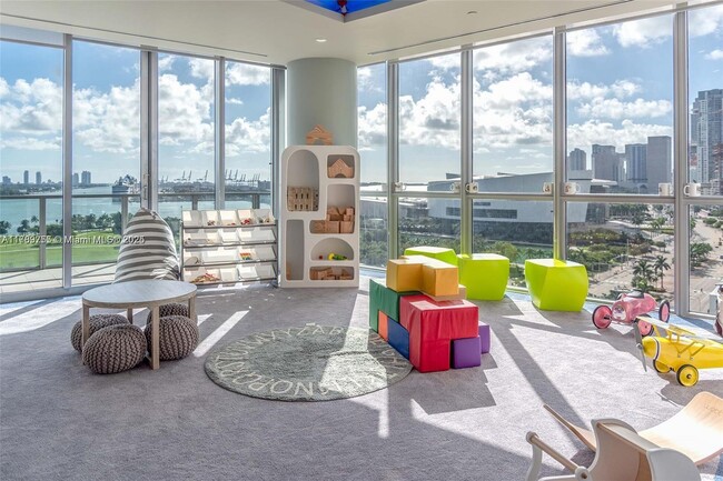 Building Photo - 1100 Biscayne Blvd