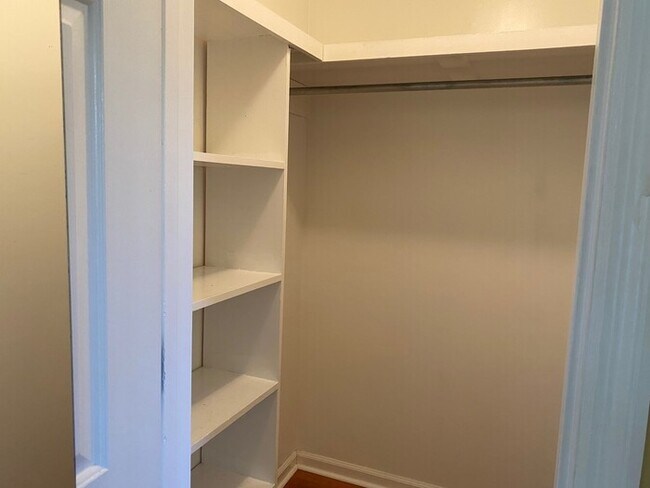 Building Photo - Cherry Hill condo off Bonita Pkwy!