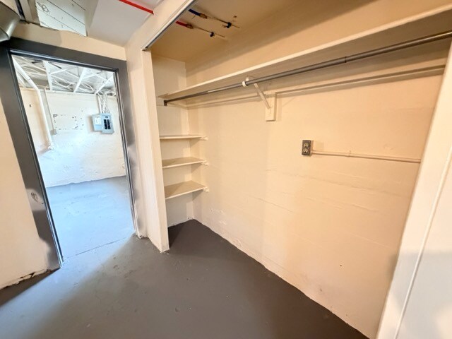 Building Photo - 840 Martin St