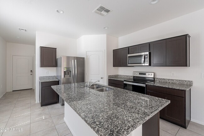 Building Photo - 35337 W San Alvarez Ave