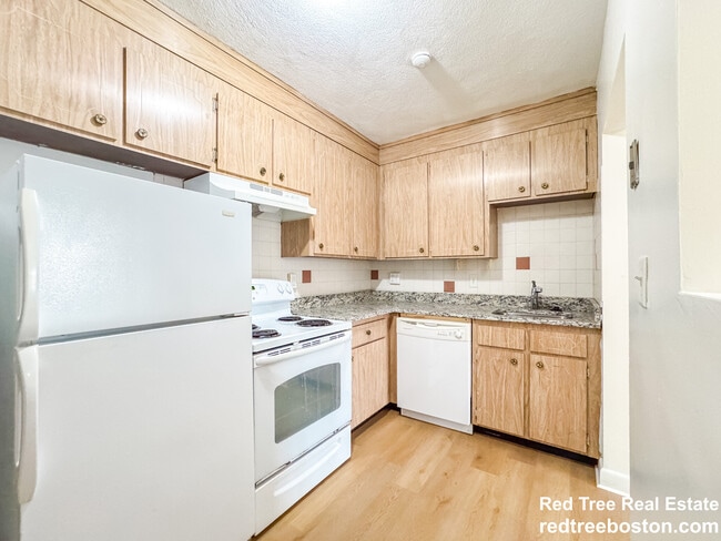 Building Photo - 11 Hodges Ave