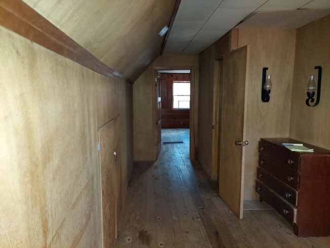 Building Photo - *LONG TERM RENTAL* (No Pets)