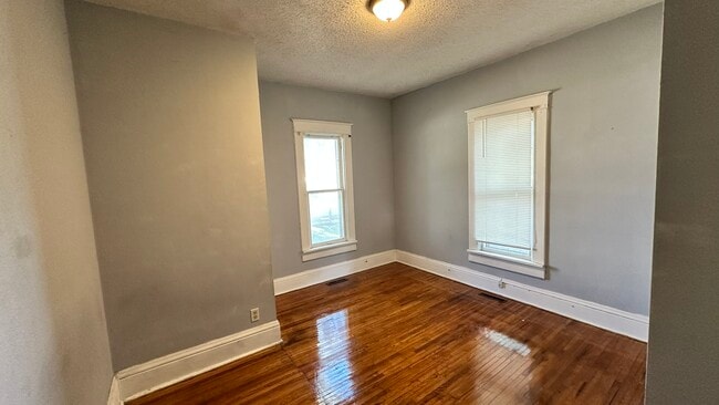 Building Photo - 1417 Prairie St