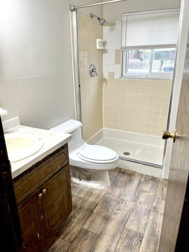 Building Photo - 6390 Firethorn Ave