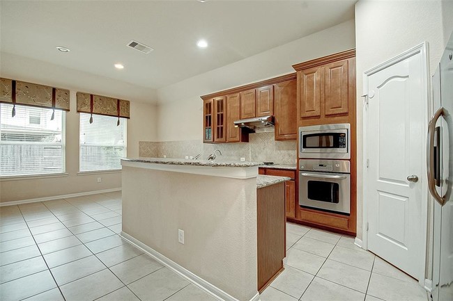Building Photo - 6807 Fitzgerald Ct