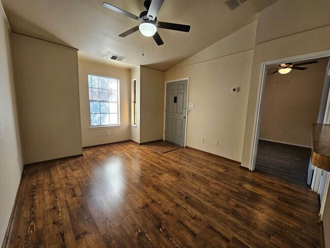 Building Photo - 4803 Hamilton Wolfe Rd