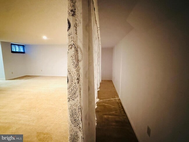 Building Photo - 835 Chanticleer
